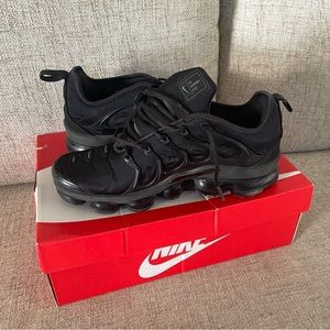 🔥 NIKE AIR VAPORMAX PLUS 🔥